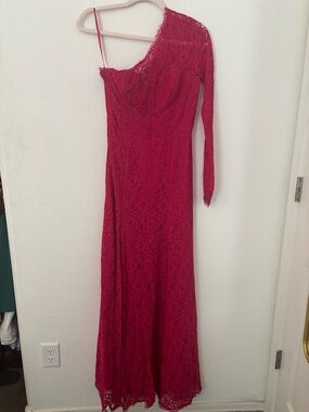 BCBGMAXAZRIA Size 2 Fuchsia Lace One Shoulder Gown Formal Dress
